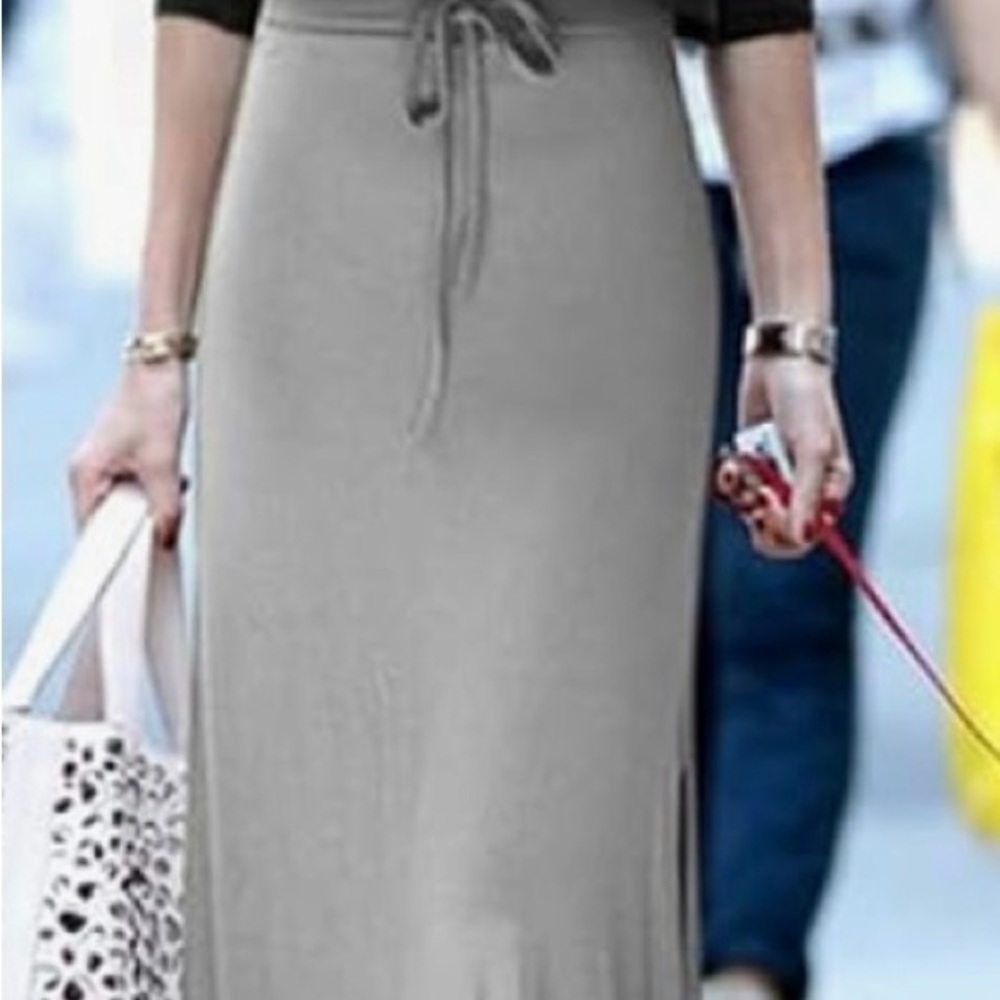 Gray Ribbed Knit Skirt - Picture 4 of 4